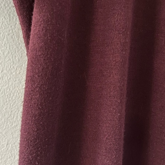 American Eagle | Soft & Sexy V-neck T-shirt - Picture 4 of 5